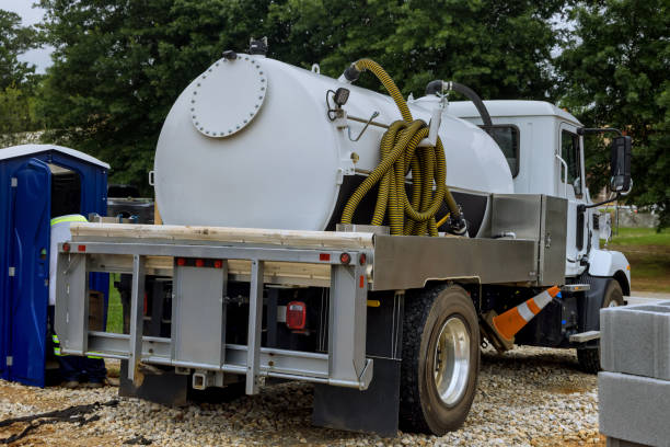 Best Portable restroom trailer rental  in Silverdale, WA